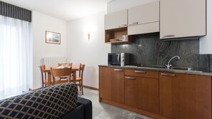 Business Apartment, 1 Bedroom | Living area