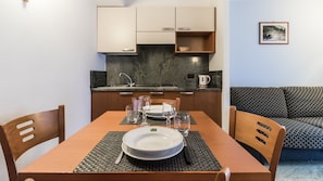 Business Apartment, 1 Bedroom | Private kitchen