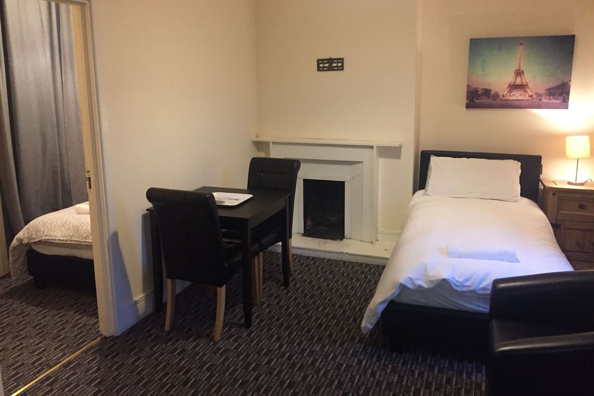 Economy Studio, 2 Single Beds, Kitchenette