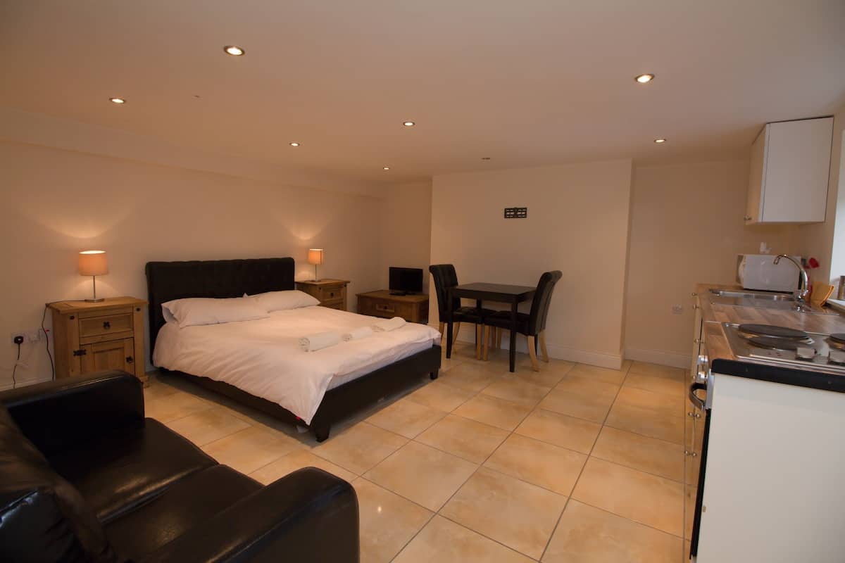 Basic Studio, 1 Double Bed