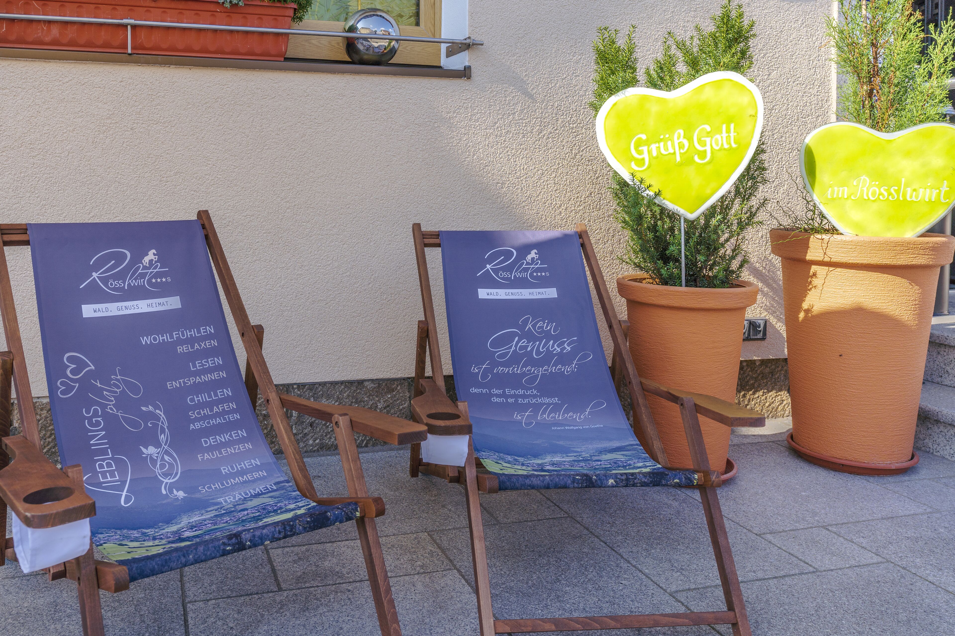 breakfast, lunch, dinner served; regional cuisine