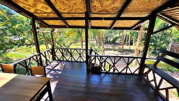 1 habitación, minibar, escritorio y espacio para trabajar con laptop