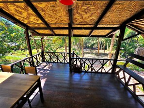 Minibar, desk, laptop workspace, free WiFi - Flower Power Village (Ranong)