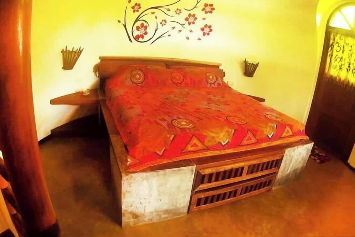 1 bedroom, minibar, desk, laptop workspace