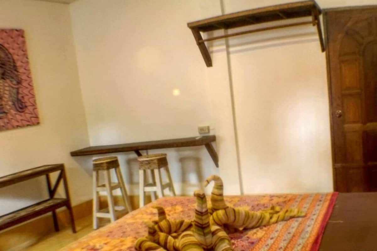 Executive Double Room, 1 King Bed, Balcony | 1 bedroom, minibar, desk, laptop workspace