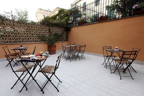 Petit déjeuner continental compris tous les jours