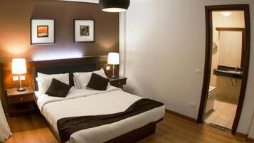 1 habitación, minibar y caja de seguridad en la habitación