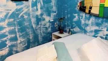 Camera Economy | Biancheria da letto di alta qualità, una scrivania, insonorizzazione