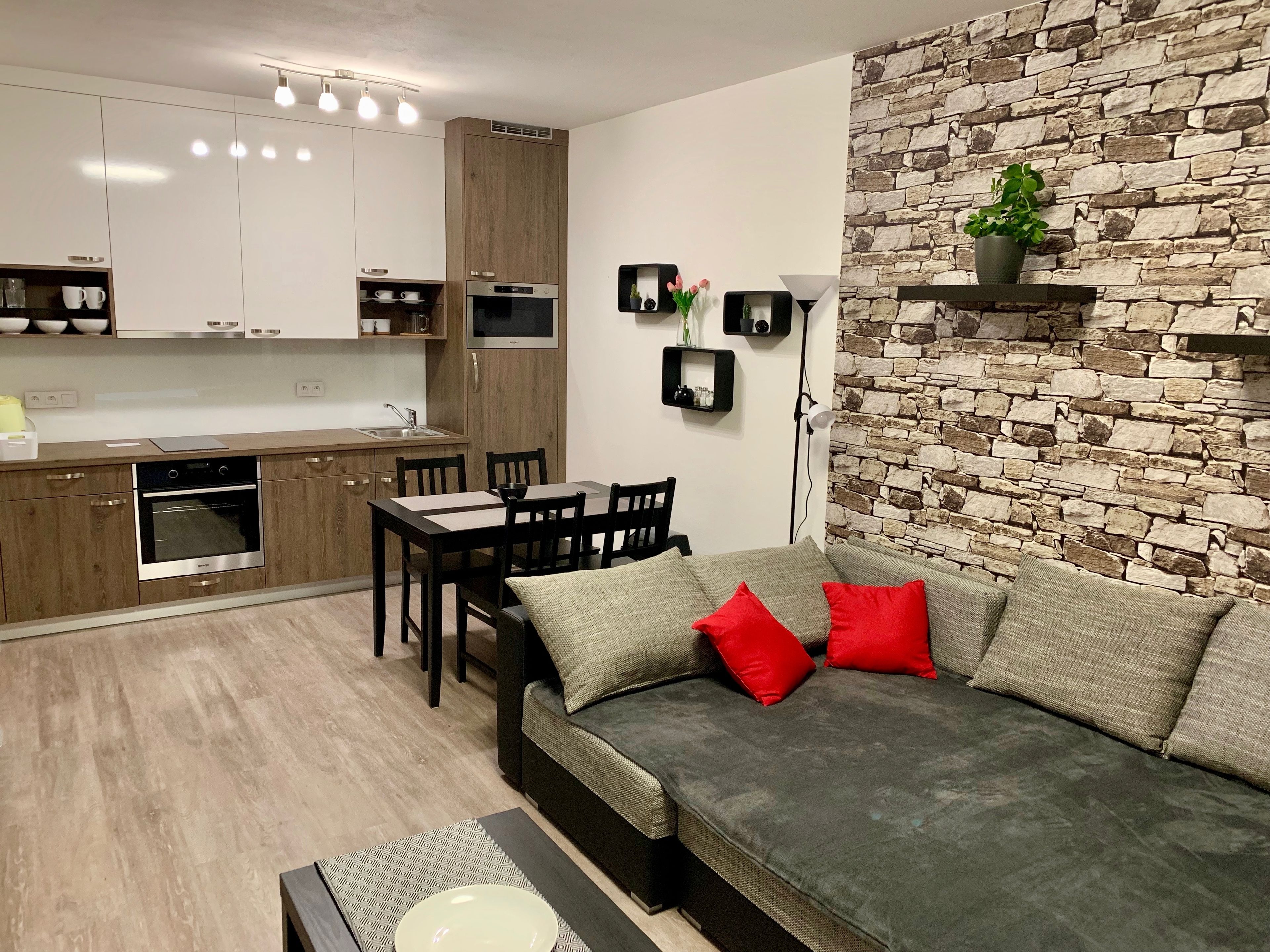 普通公寓, 露台 (106) | 私人廚房 | 電冰箱、微波爐、烤箱、爐台