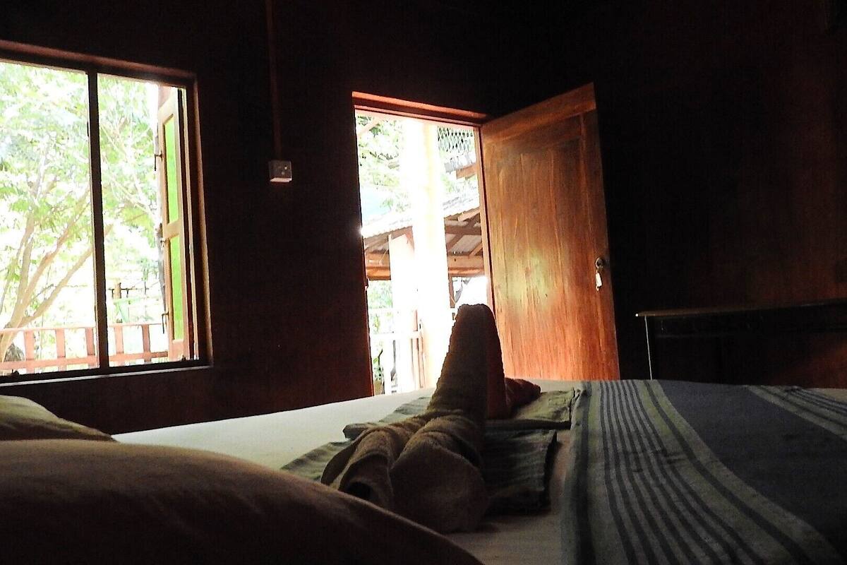 Traditional Double Room | Desk, laptop workspace, iron/ironing board, WiFi (free)