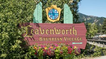 Cabin, 2 Bedrooms | Exterior