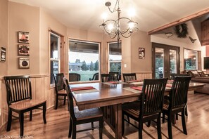 Cabin, 3 Bedrooms | Private kitchen | Coffee/tea maker
