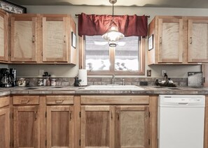 Cabin, 2 Bedrooms | Private kitchen | Coffee/tea maker