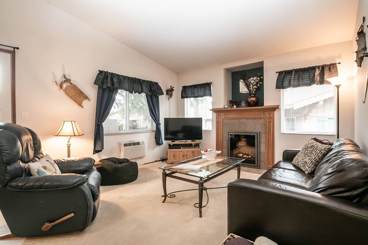 Apartment, 2 Schlafzimmer | Wohnzimmer