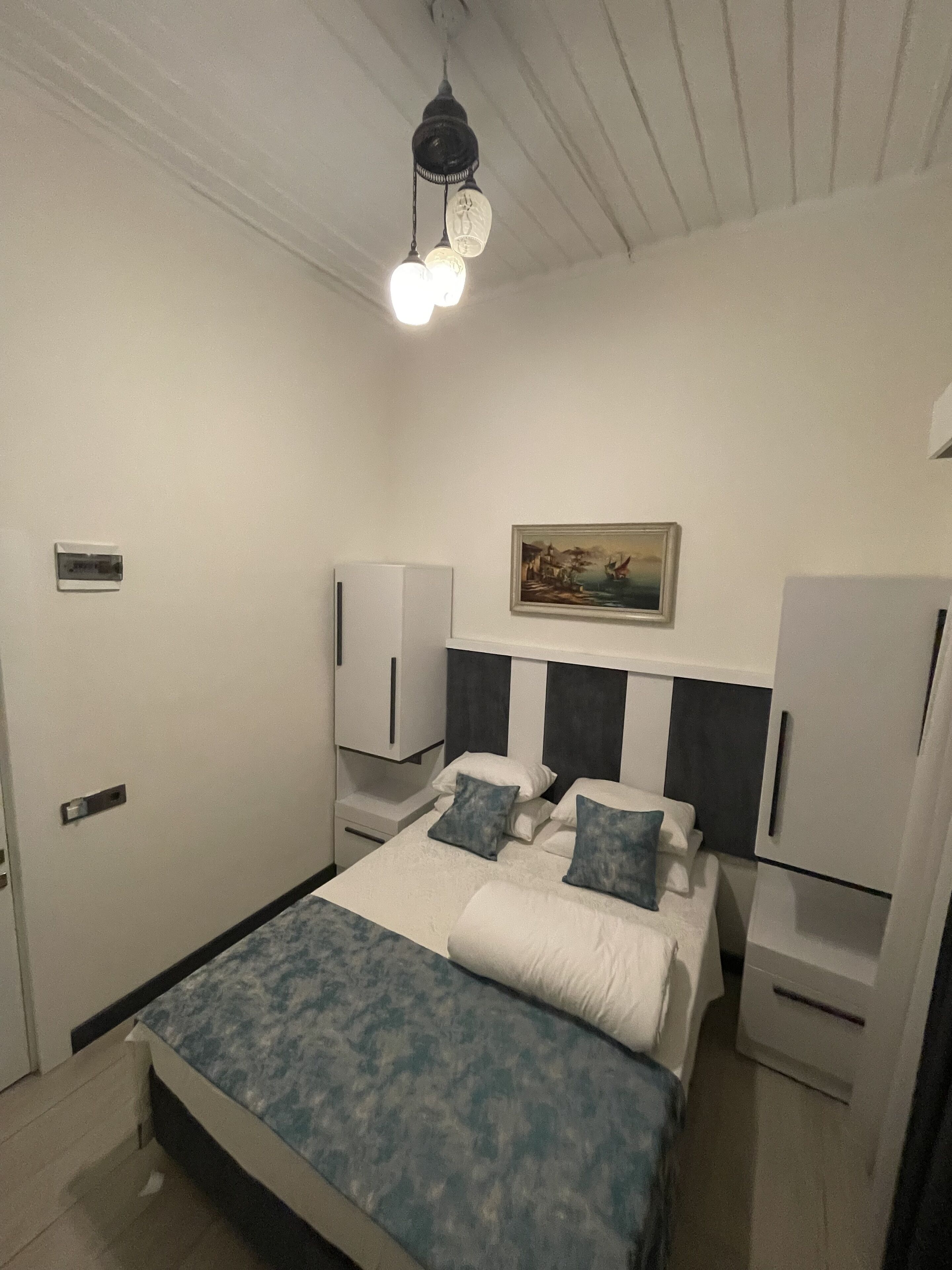 standard double or twin room, 1 bedroom, non smoking, city view | minibar, in-room safe, free wifi, bed sheets