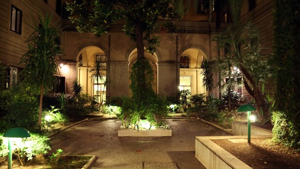 Courtyard - Caroline Rooms Rome (Rome)