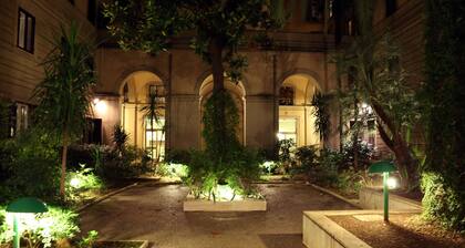 Caroline Rooms Rome