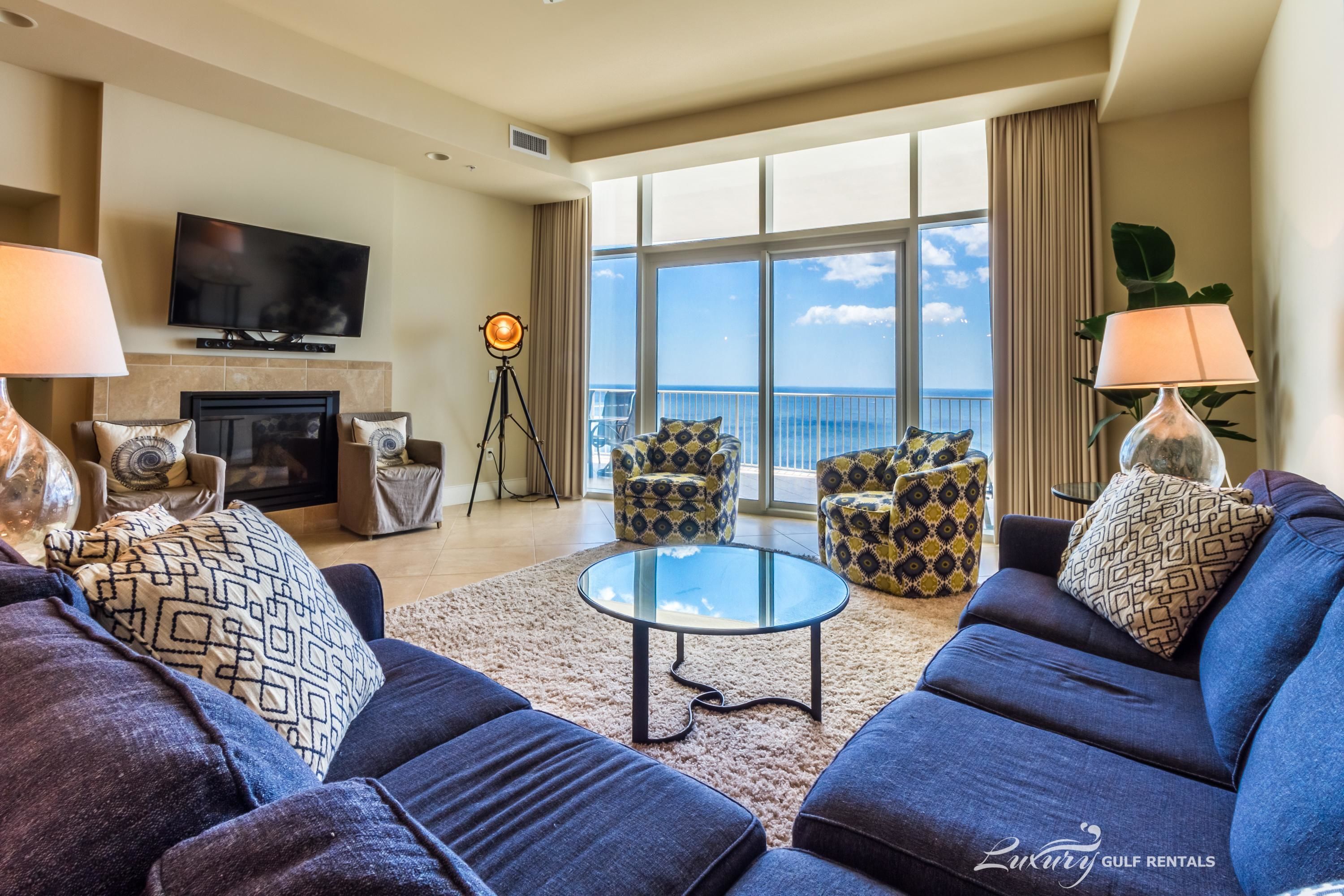 Departamento, 3 habitaciones, vista al mar | Área de sala de estar | Reproductor de DVD 