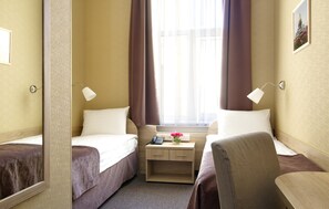 Standard Twin Room | In-room safe, desk, free WiFi, bed sheets
