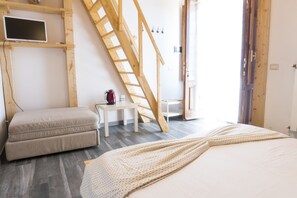 Double Room, Terrace | 1 bedroom, premium bedding, desk, soundproofing - Viola nel Parco (Mascali)