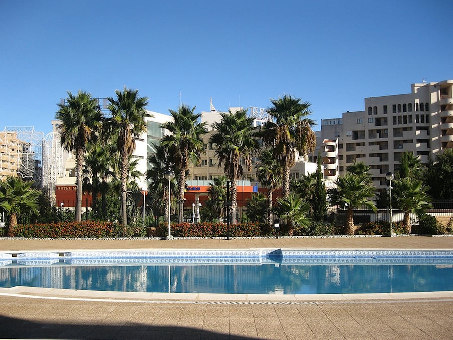 Sesongbasert utendørsbasseng