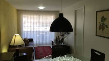 Apartment, 2 Bedrooms, Sea View | Living room | TV