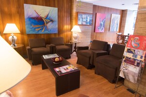 Sala de estar en el lobby