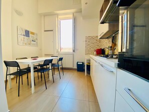 냉장고, 전자레인지, 쿡탑, 커피/티 메이커