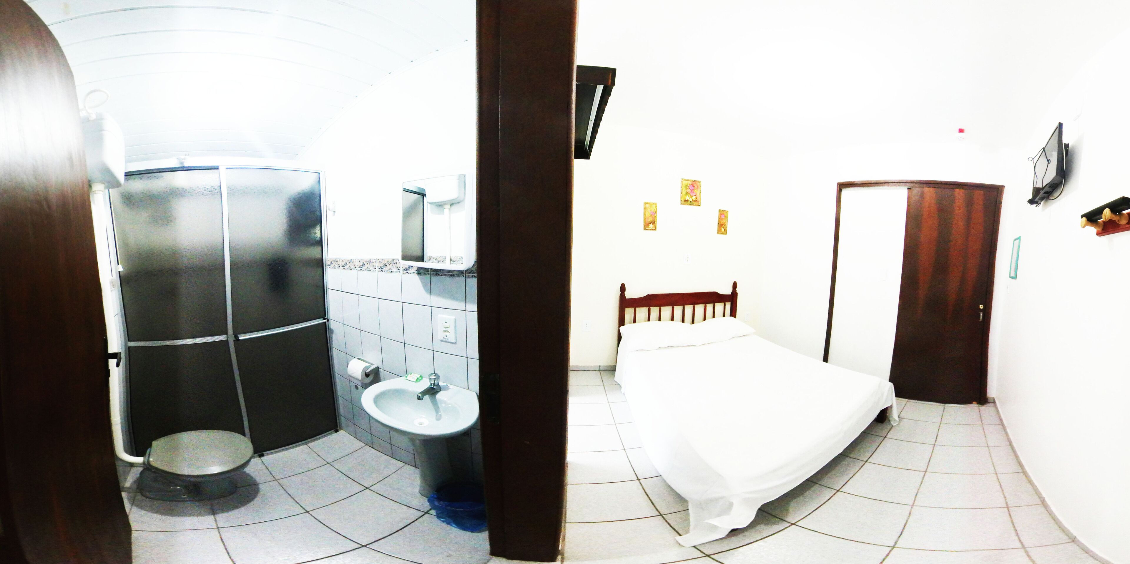 double room | bathroom | shower, towels