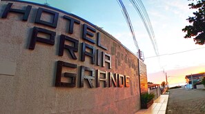 Exterior detail - Hotel Praia Grande (Penha)