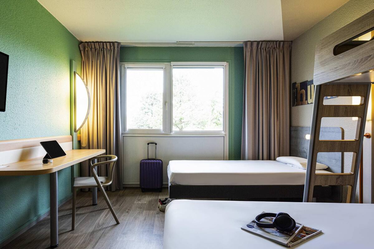 desk, laptop workspace, blackout curtains, soundproofing