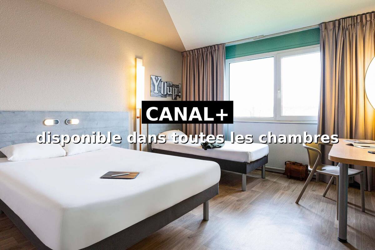 Triple Room, 1 Double Bed | Desk, laptop workspace, blackout drapes, soundproofing