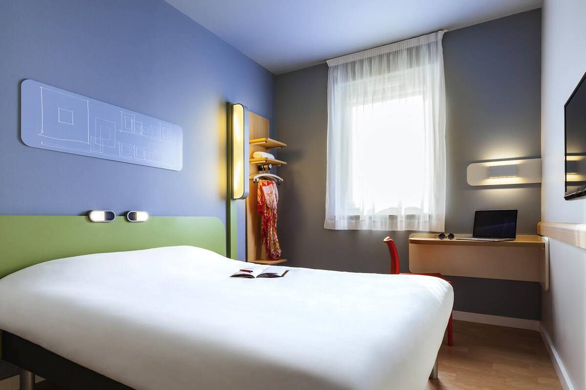 Doppelzimmer | Zimmersafe, Schreibtisch, schallisolierte Zimmer, kostenloses WLAN