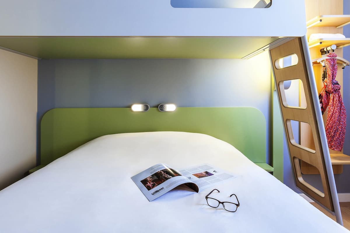 Triple Room, Multiple Beds