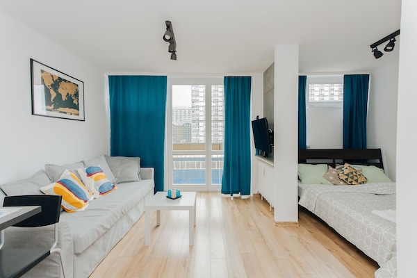 Appartement | Woonruimte | Een flatscreentelevisie