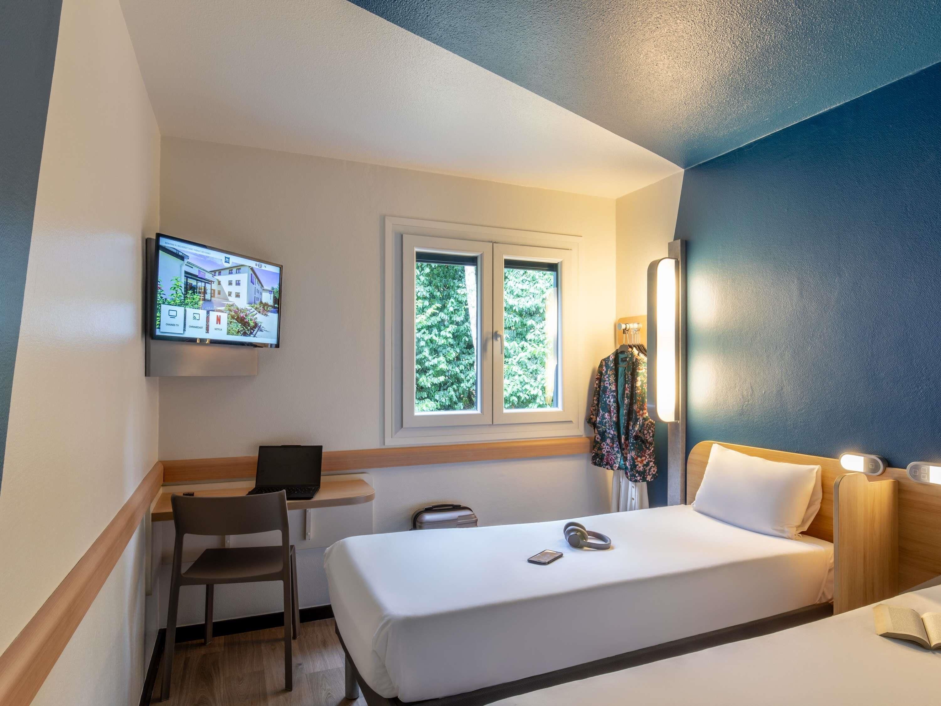 Twin Room, 2 Twin Beds | Desk, soundproofing, WiFi (free)