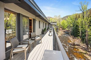 Deluxe-Apartment, 4 Schlafzimmer, Balkon, Flussblick (CRF 22) | Blick vom Balkon