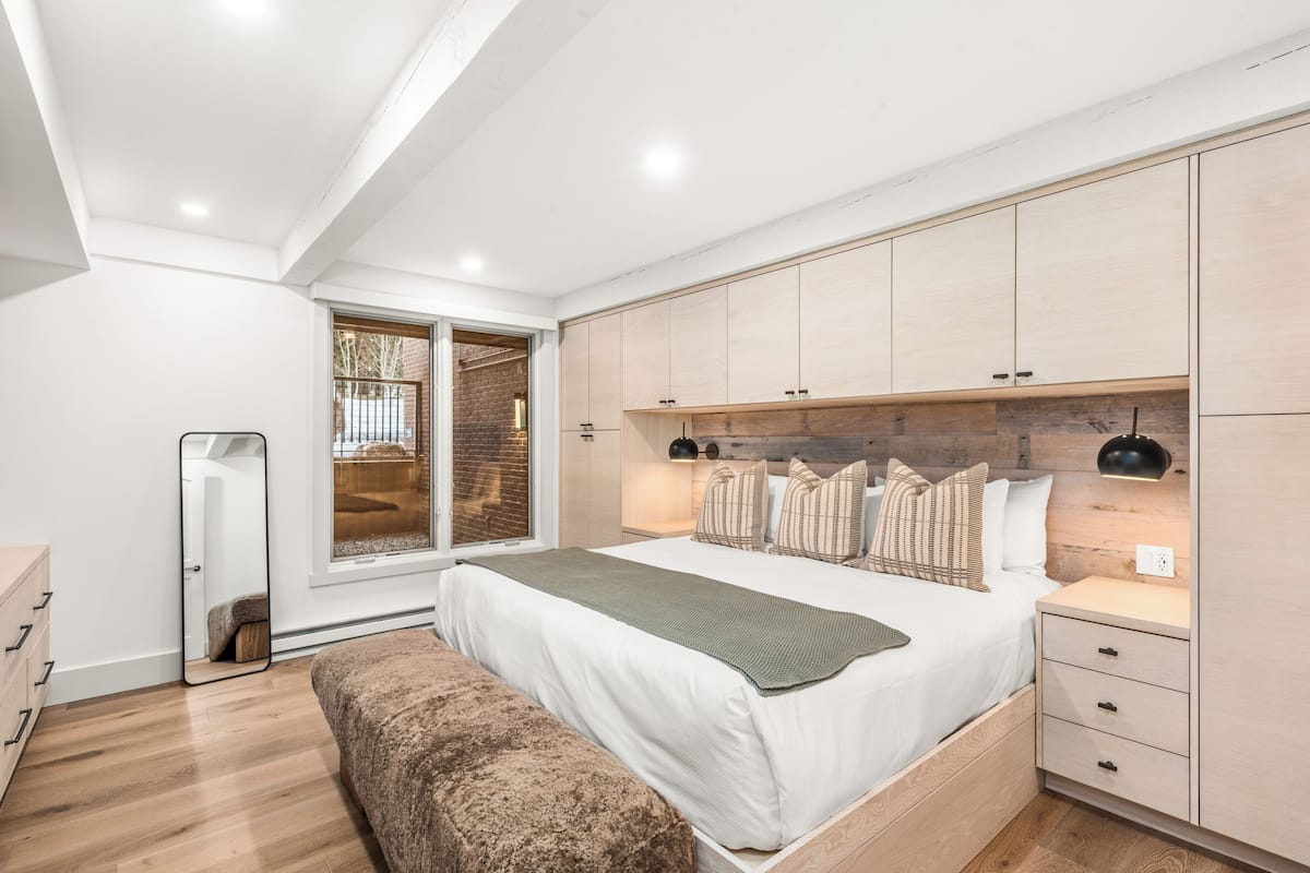 Luxury Condo, 2 Bedrooms, Balcony, River View (CEC 20) | 2 bedrooms, premium bedding, individually decorated