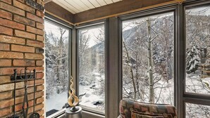 Standard-Apartment, 2 Schlafzimmer, Balkon, Flussblick (CRF 29) | Ausblick vom Zimmer