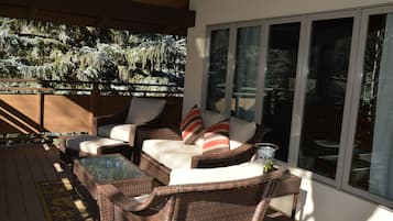 Deluxe Room, Multiple Beds | Terrace/patio