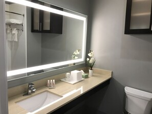 Suíte, para não fumantes (Three Bedroom) | Pia do banheiro