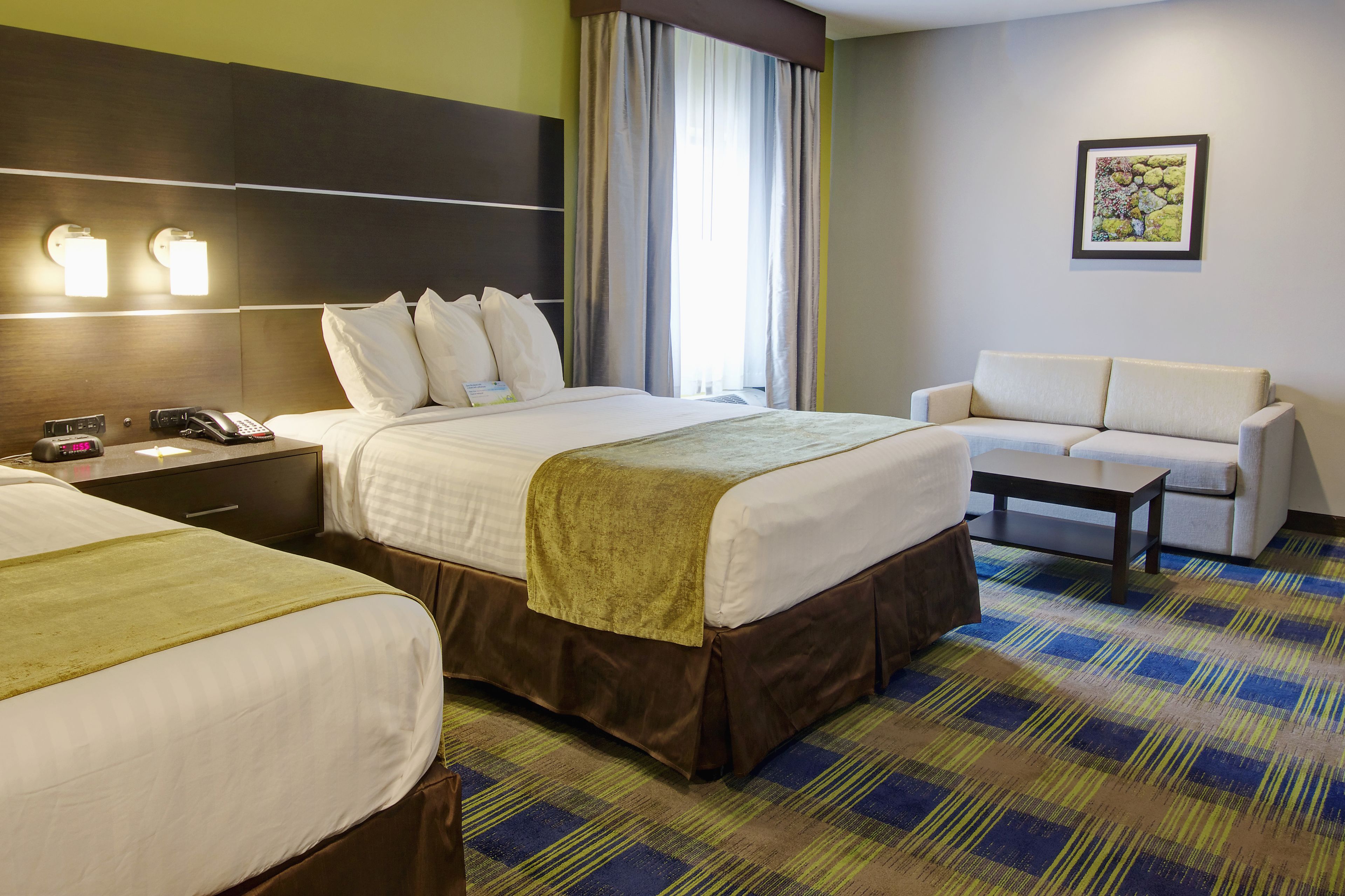 studio suite, 2 queen beds, non smoking | egyptian cotton sheets, down duvets, pillow-top beds, desk