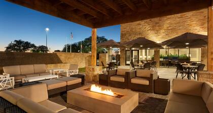 Embassy Suites by Hilton San Antonio Brooks Hotel & Spa