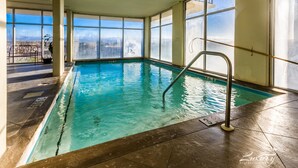Indoor pool - Lei Lani by Luxury Gulf Rentals (Orange Beach)