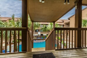 Apartment, 3 Bedrooms | Porch