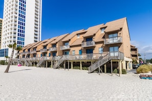Apartment, 3 Bedrooms | Beach