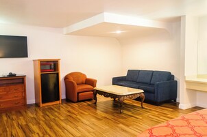 Grand Room, 2 Queen Beds, Non Smoking | Desk, free WiFi, bed sheets