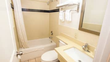 Room, 1 Bedroom, Refrigerator & Microwave | Bathroom | Combined shower/tub, towels