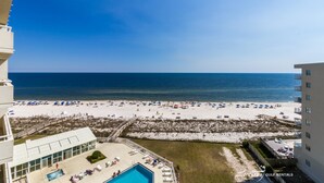A resort with a pool, beach, and ocean view. - Perdido Sun 816 (Pensacola)