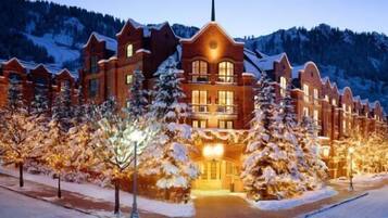 Front of property - evening/night